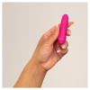 Růžový mini vroubkovaný vibrátor B Swish Bmine Basic můžete pohodlně nosit i v kabelce.