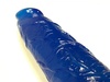 Detail na žilnatost nevibračního dilda Real Rapture 7.5 v modré barvě.