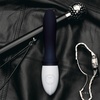 Modrý unisex vibrátor Lelo Billy 2 bude luxusním doplňkem vaší erotické sbírky.