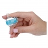 Flexibilní modrý mini vibrátor na prst.
