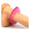 Růžový silikonový kroužek na penis Playgirl The Spicy Tooth Pink se skvěle přizpůsobí tloušťce penisu.