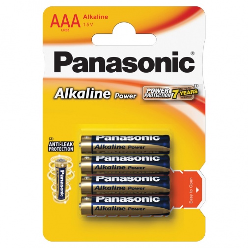 4 ks alkalických AAA baterií Panasonic.