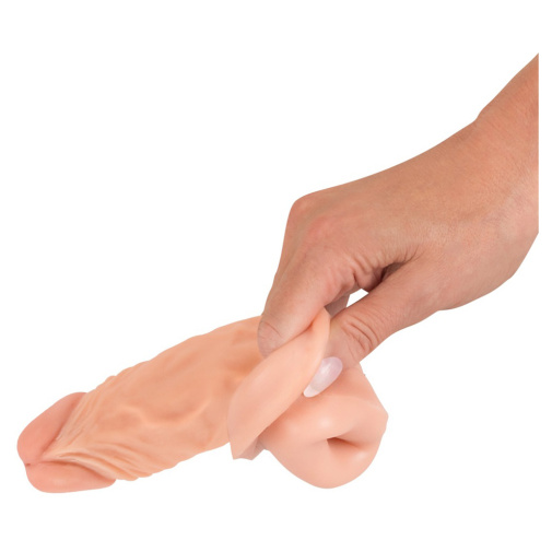 Návlek na penis Extension Sleeve +3 cm prodlouží penis o 3 cm a rozšíří ho o 1 cm po celém obvodu.
