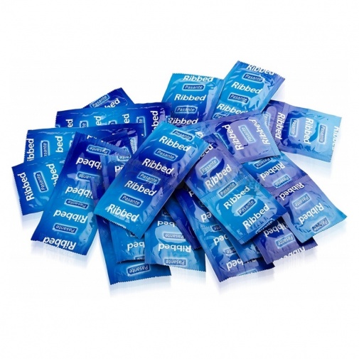 1 ks kondomy Pasante Ribbed.