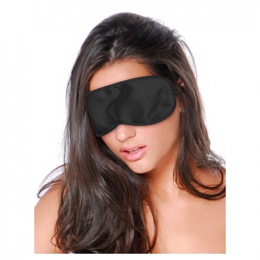Neprůsvitná maska na oči pro ještě větší vzrušení během erotických her.